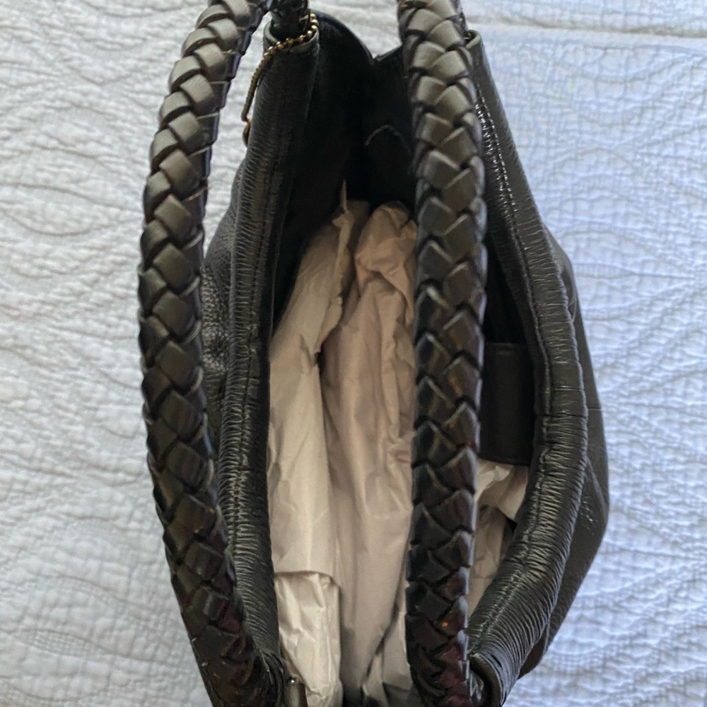 Fossil Hobo/Hangbag In Good Condition - image 8